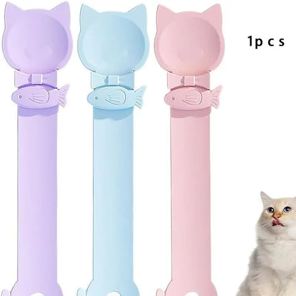 Cat Head Design Food Dispenser Spoon, 1 Count Long-Handle Licking Food Spoon, Cat Food Feeding Supply for Daily Use Tools
